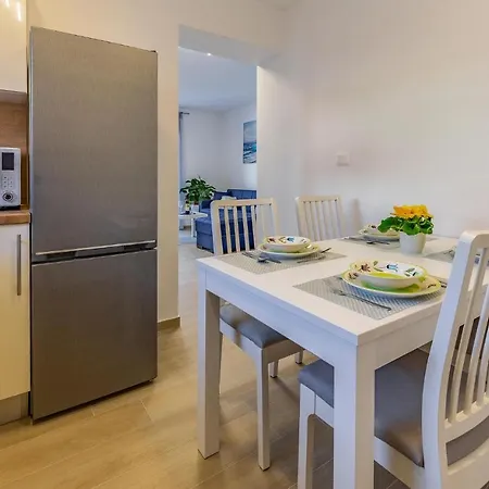 Hotel 2 Bedroom Amazing In Pula